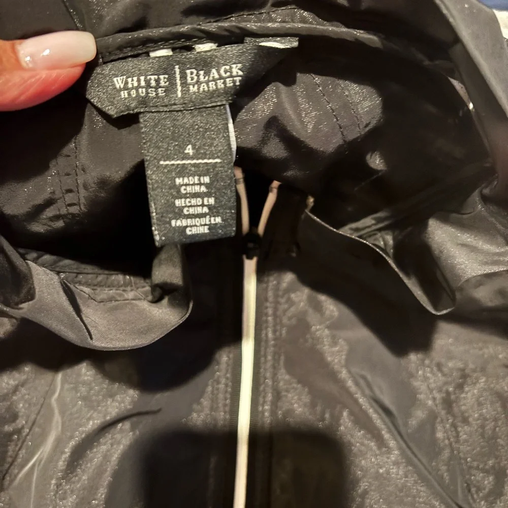 White House‎ Black Market Women's Sporty Tech Jacket Size 4 drawstring waist